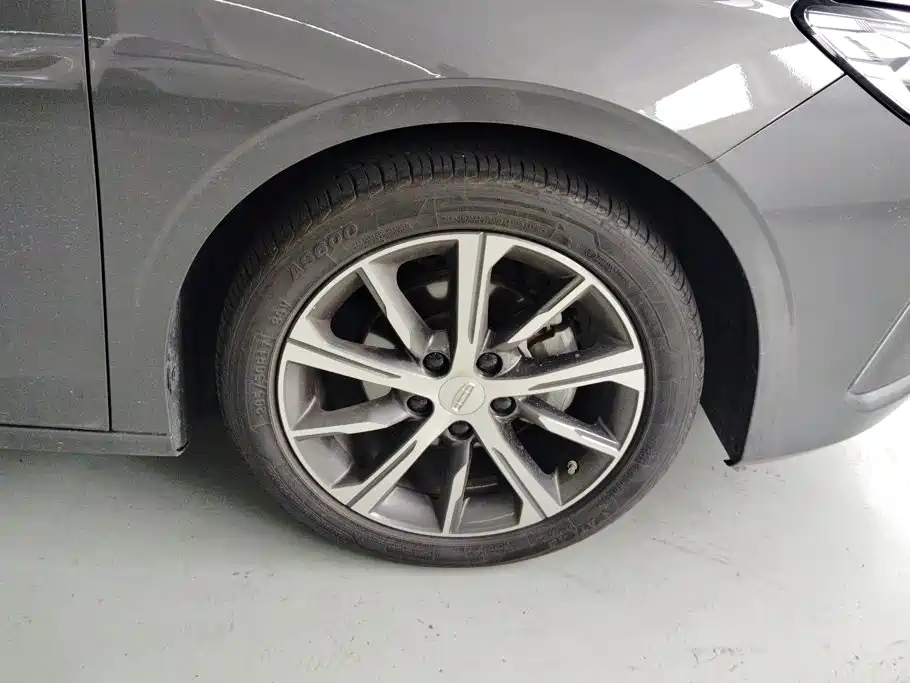 Geely Emgrand — миниатюра 6