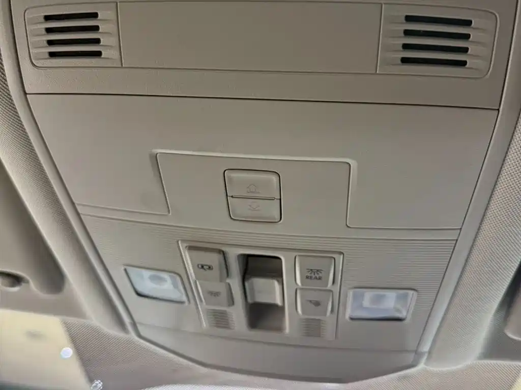 VOLKSWAGEN T ROC EXPLORING SONGS