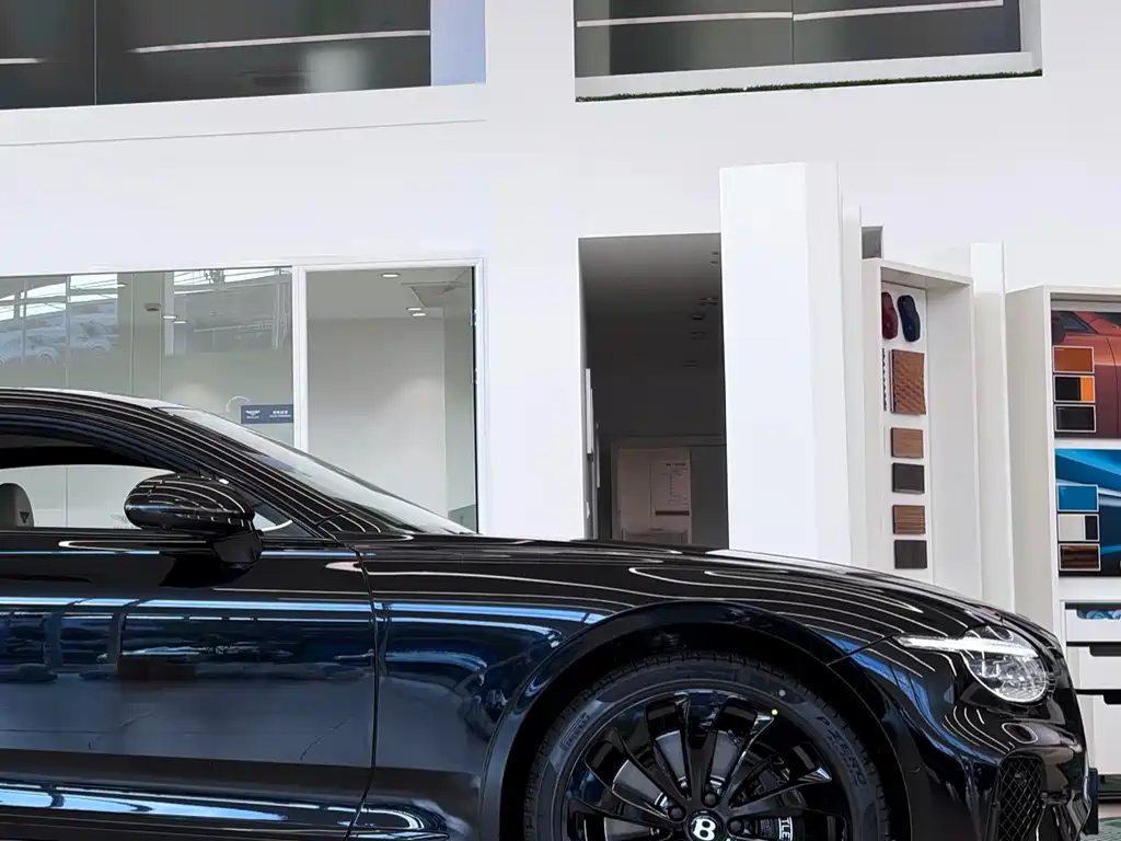 Bentley Continental PHEV 2026 GT