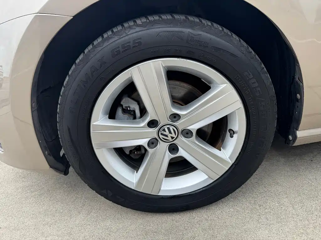 Volkswagen Golf — миниатюра 5