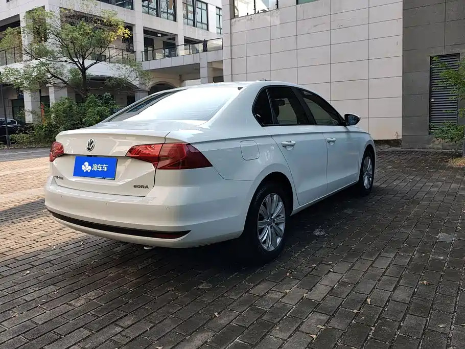 Volkswagen Bora — миниатюра 3