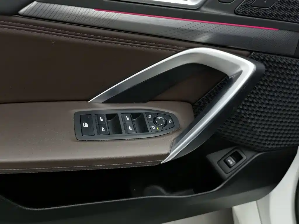 BMW X1 — миниатюра 9