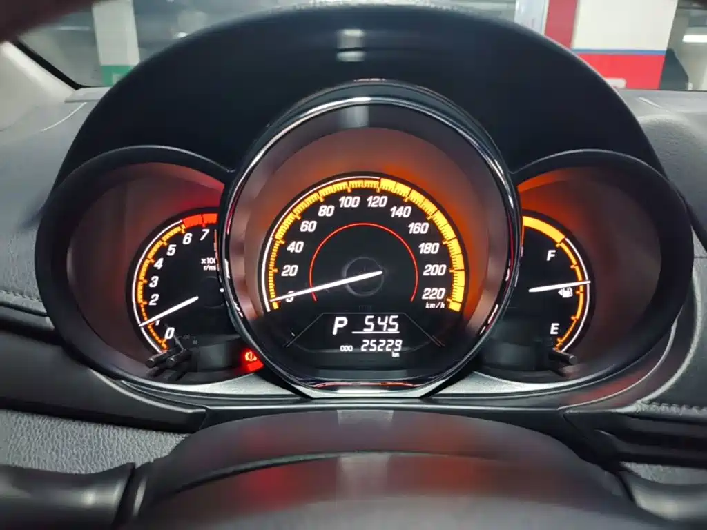 Toyota Yaris L — миниатюра 14