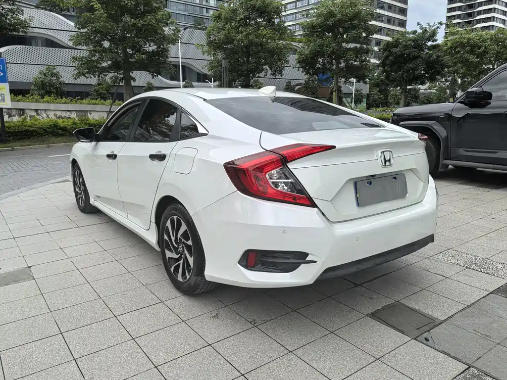 Honda Civic — миниатюра 6