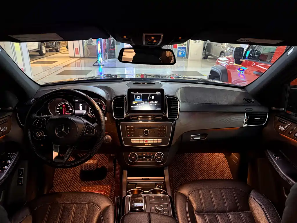 Mercedes-Benz GLS — миниатюра 28