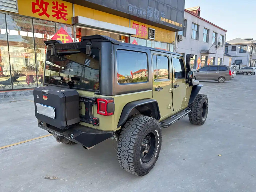 Jeep Wrangler — миниатюра 7
