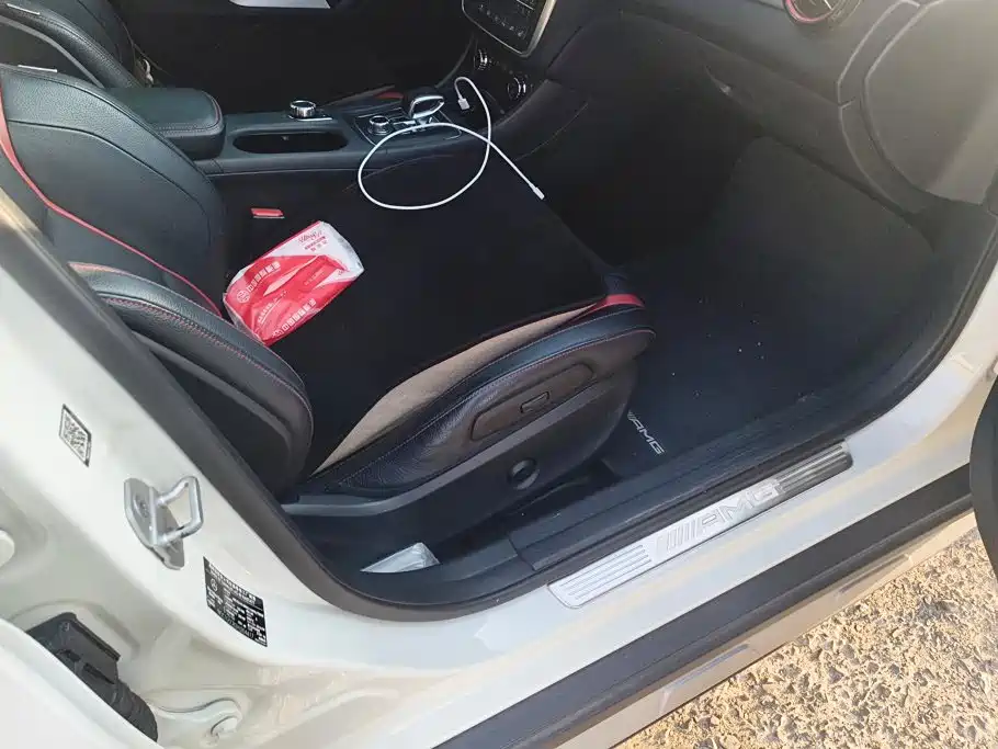 Mercedes-Benz GLA AMG — миниатюра 8