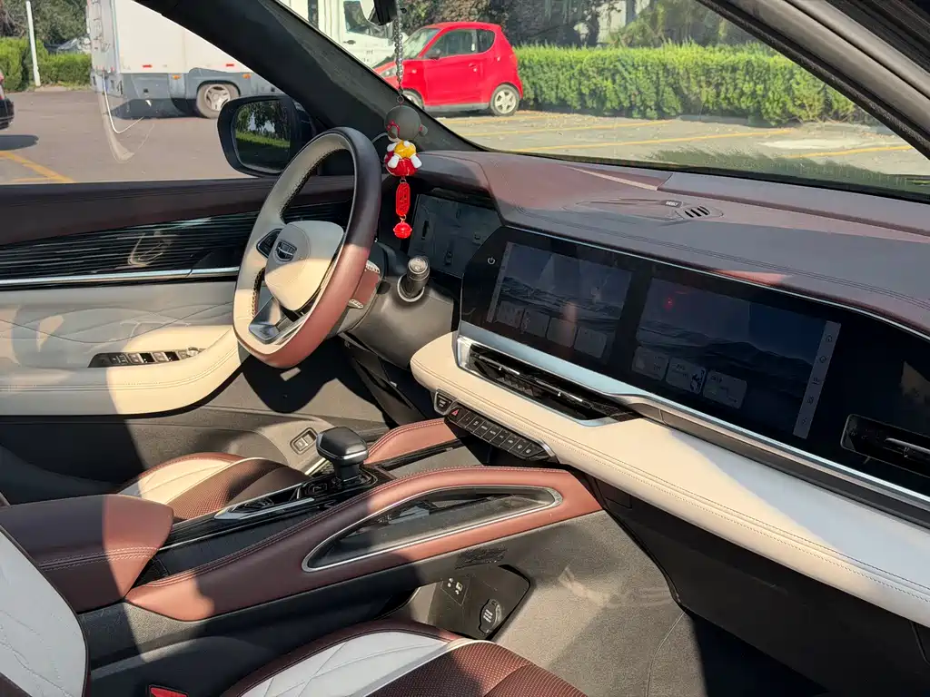 Geely Xingyue L — миниатюра 10