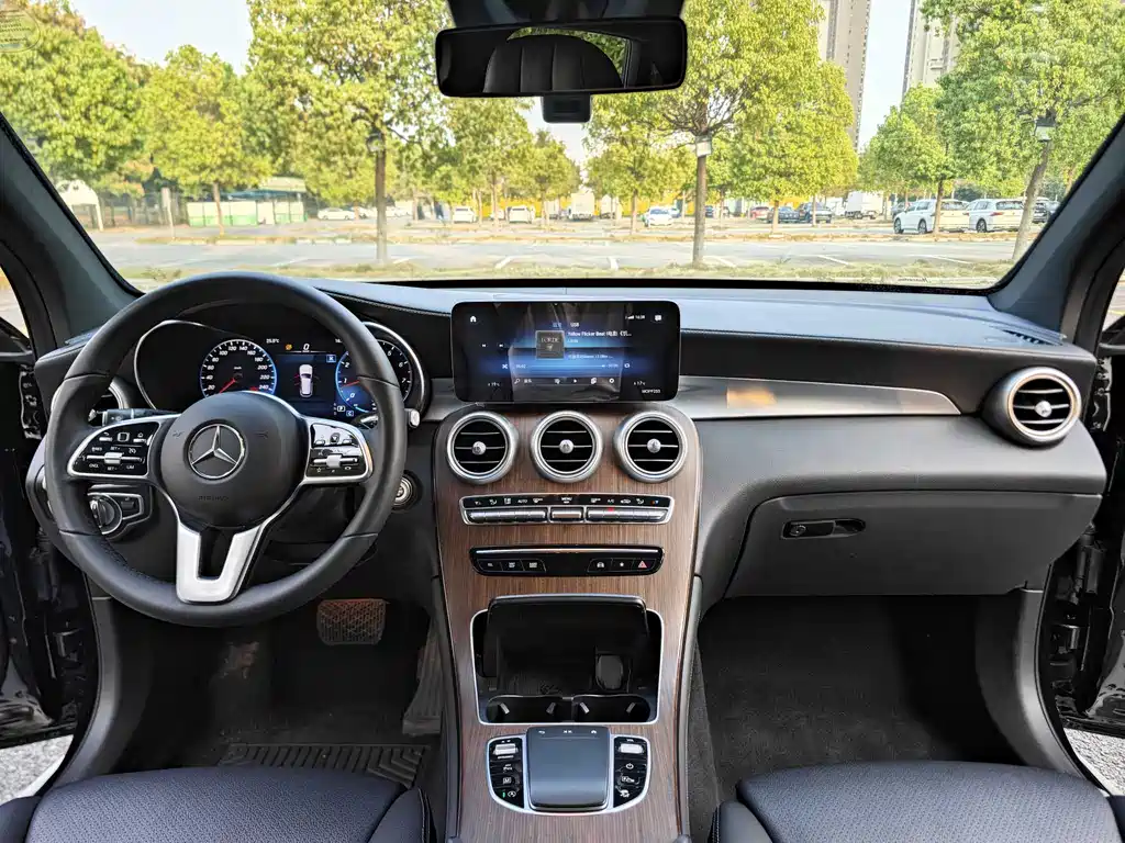 Mercedes-Benz GLC 2021 GLC 300 L 4MATIC