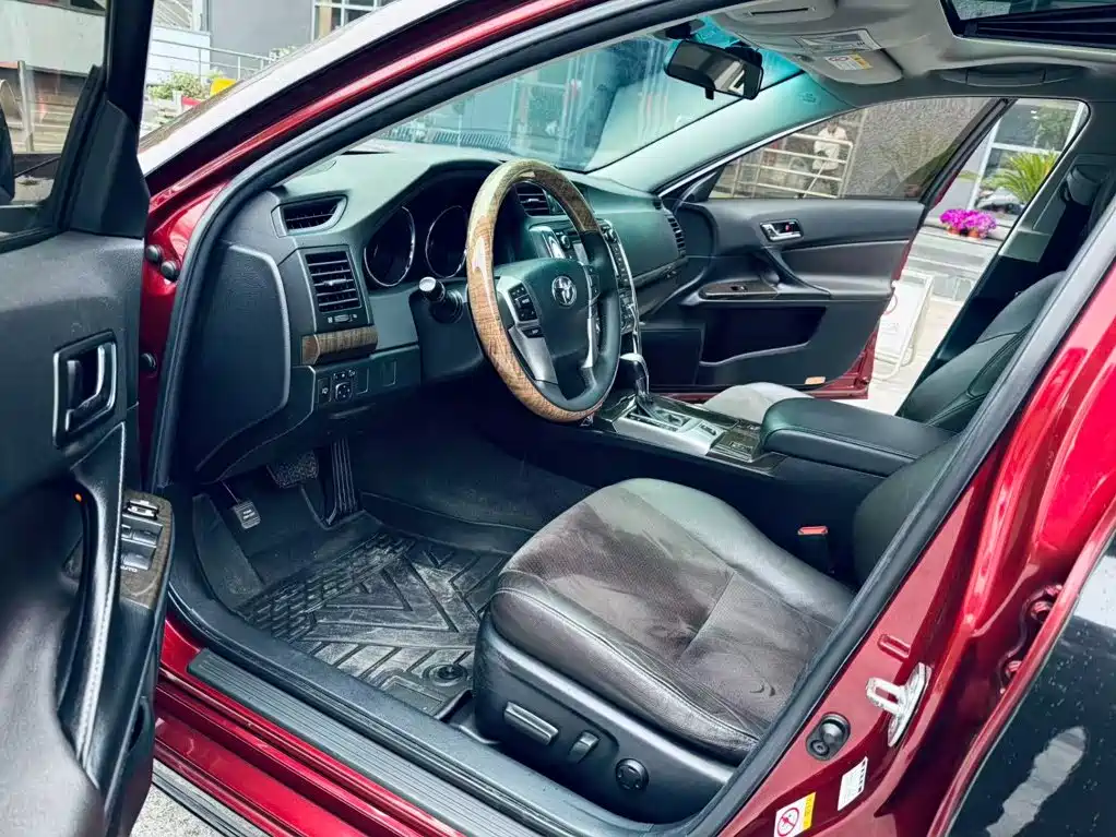 Toyota Reiz — миниатюра 9