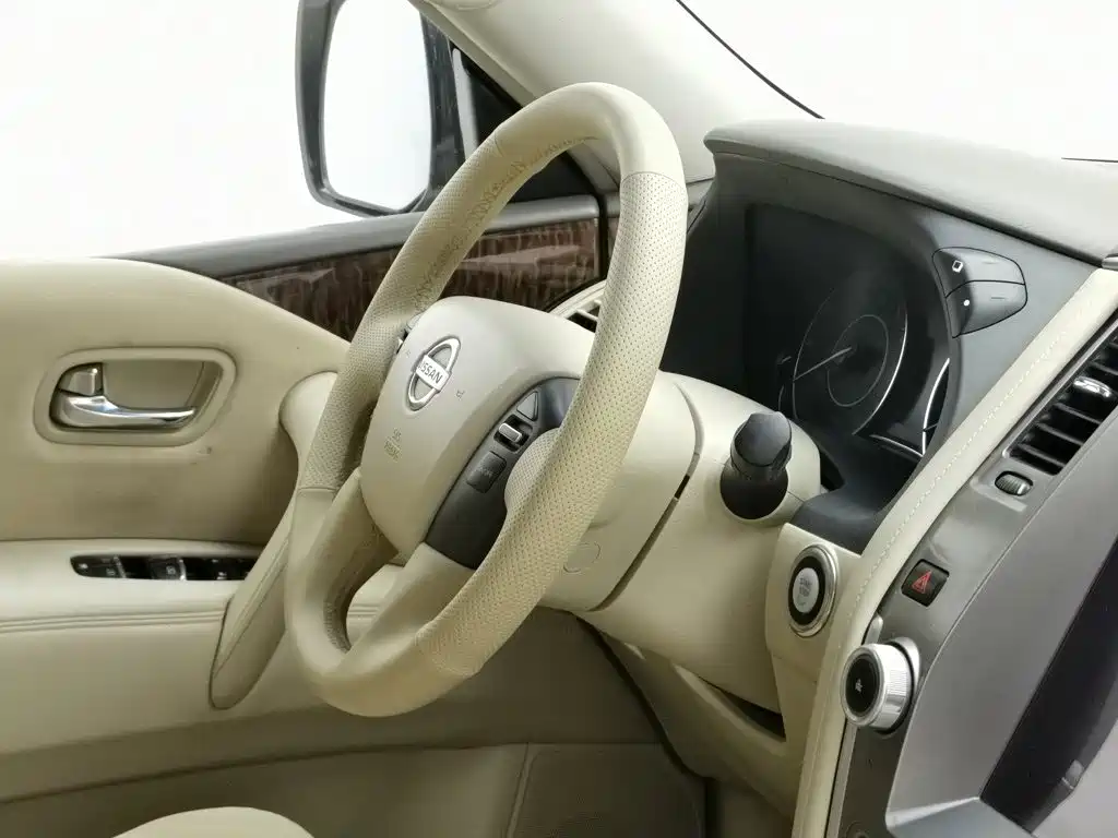 Nissan Patrol — миниатюра 22
