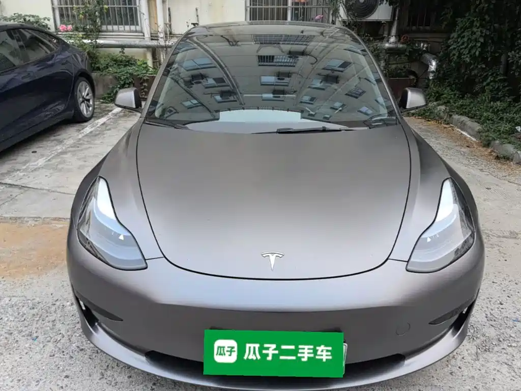 Tesla Model 3 — миниатюра 3