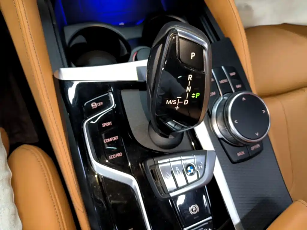 BMW 5 Series (Import) — миниатюра 14