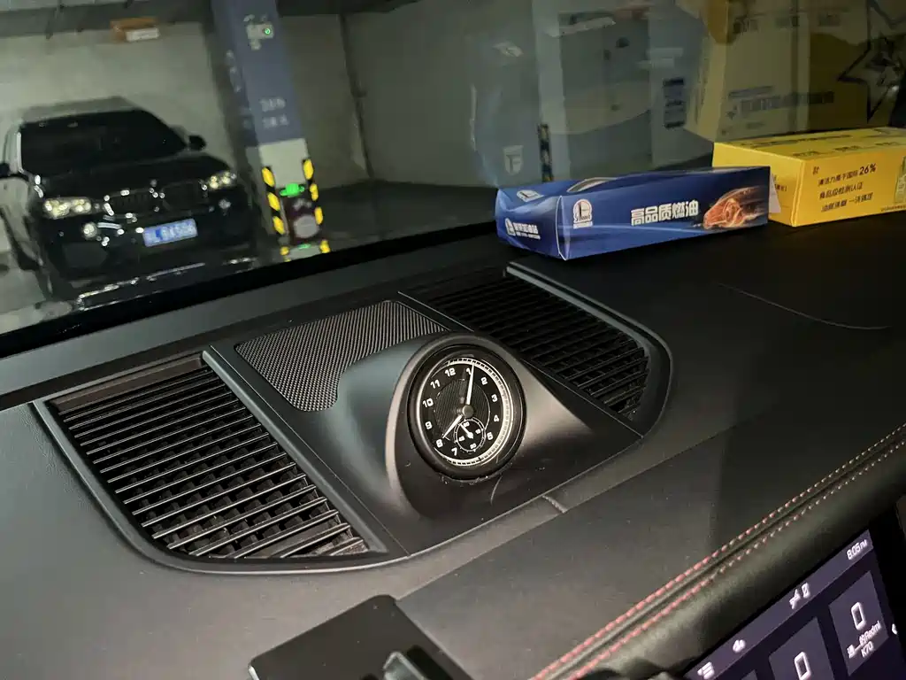 Porsche Macan — миниатюра 11