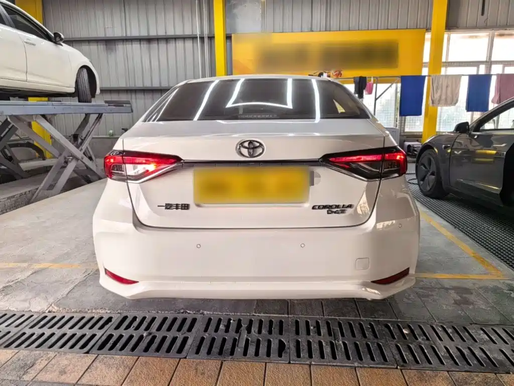 Toyota Corolla — миниатюра 6