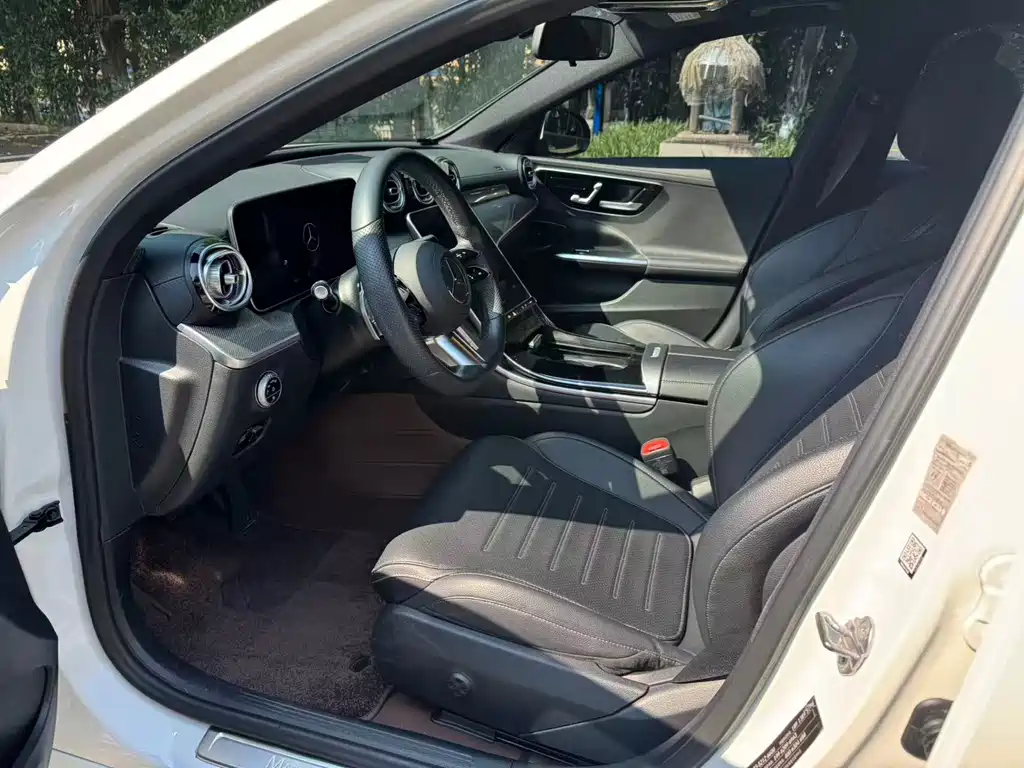 Mercedes-Benz C-Class — миниатюра 4