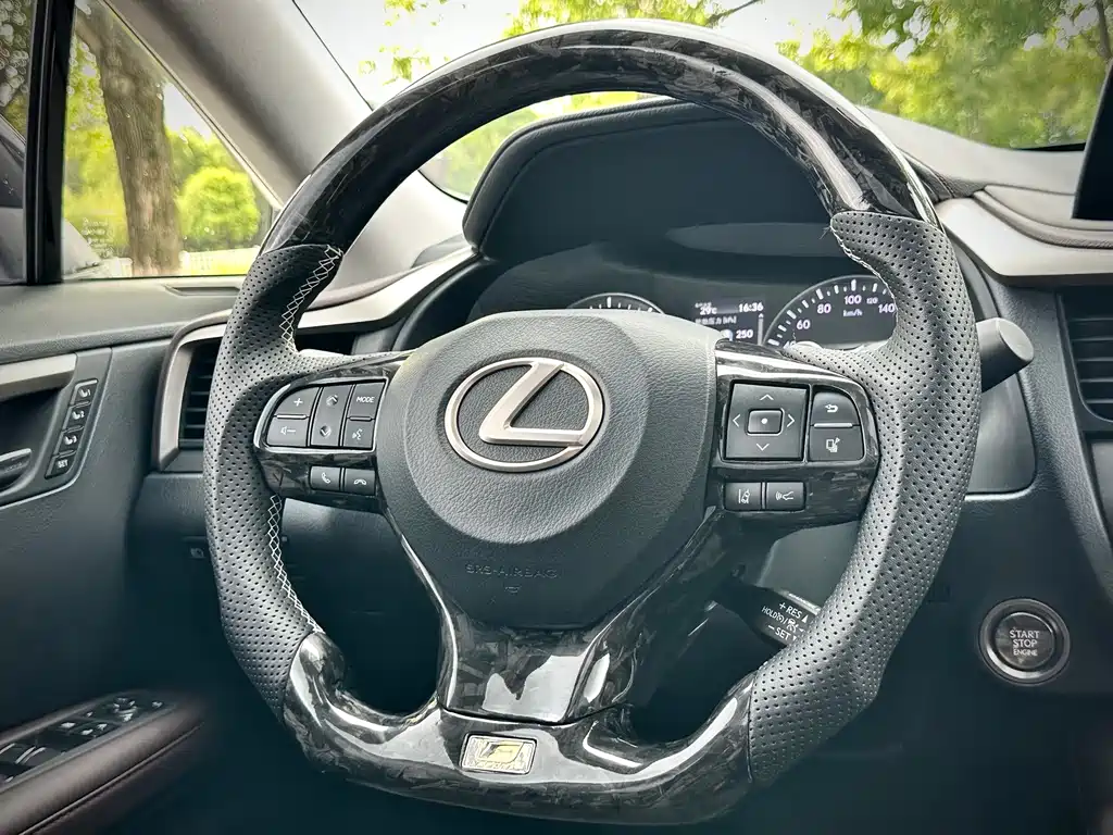Lexus RX — миниатюра 13
