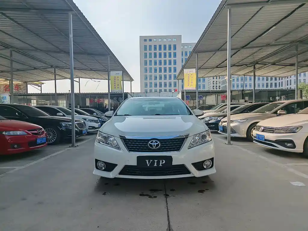 Toyota Camry — миниатюра 2