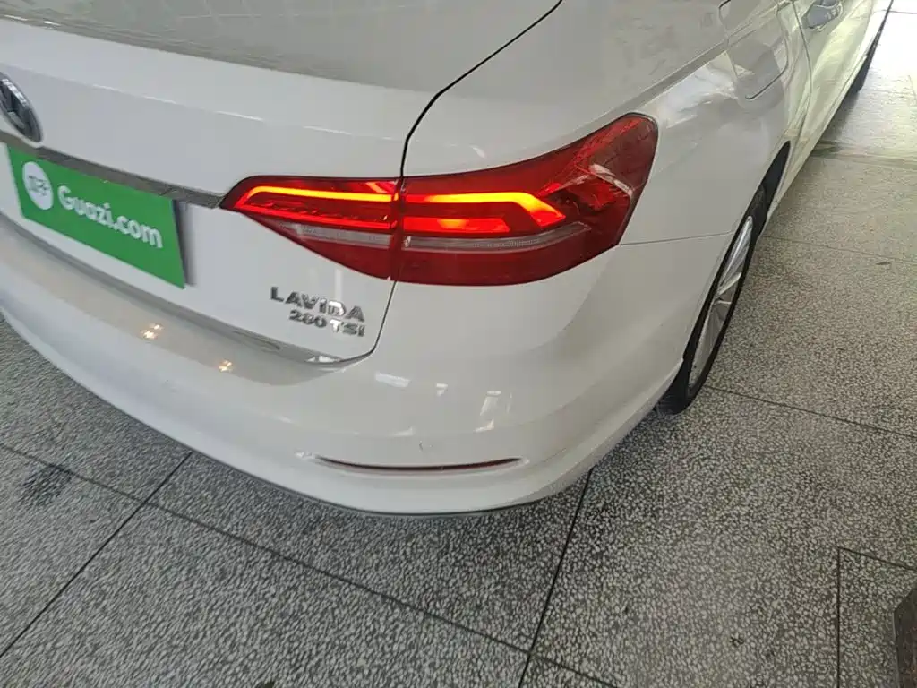 Volkswagen Lavida — миниатюра 8
