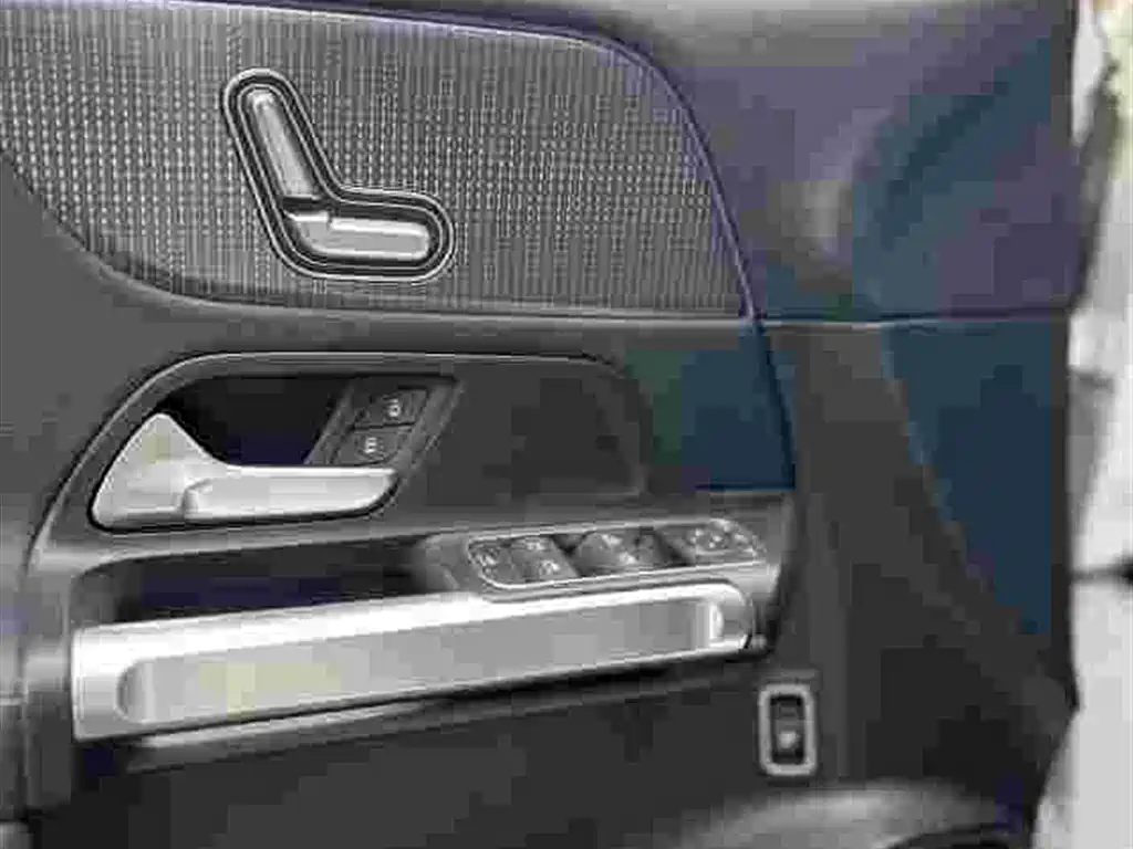 Mercedes-Benz GLB — миниатюра 9