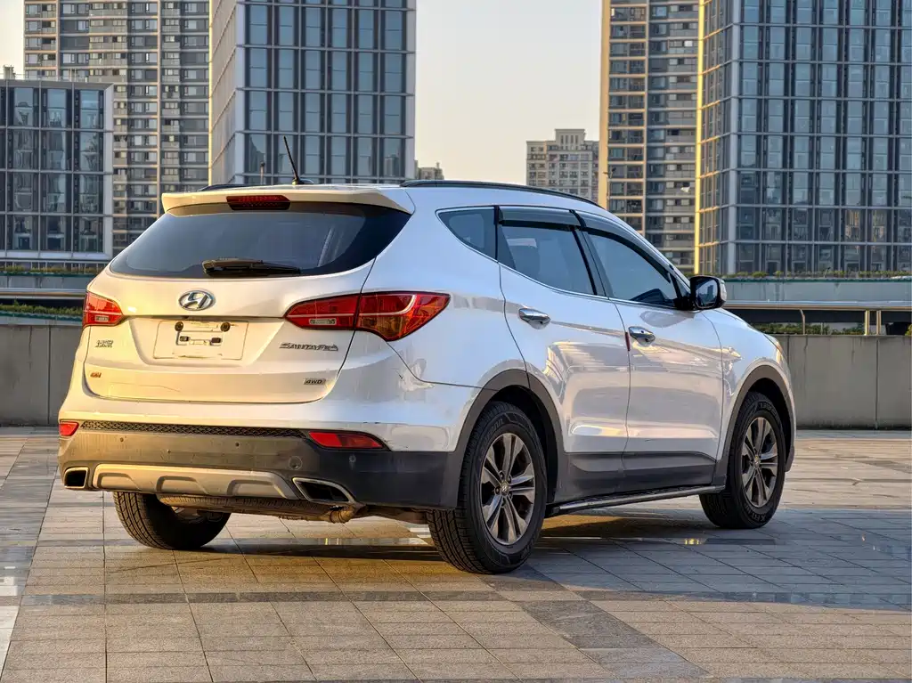 Hyundai Santa Fe — миниатюра 5