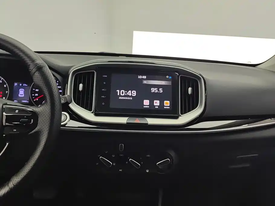 Kia KX1 — миниатюра 13