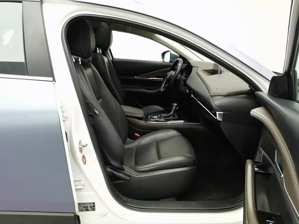 Mazda CX-30 — миниатюра 23