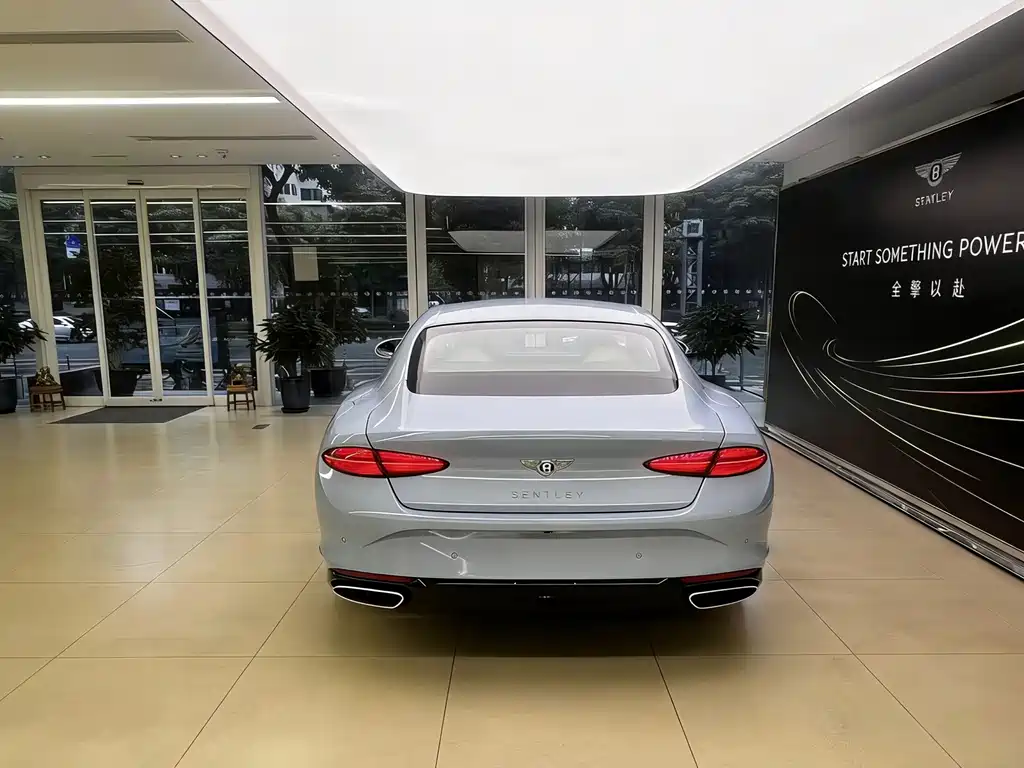 Bentley Continental PHEV 2026 GT