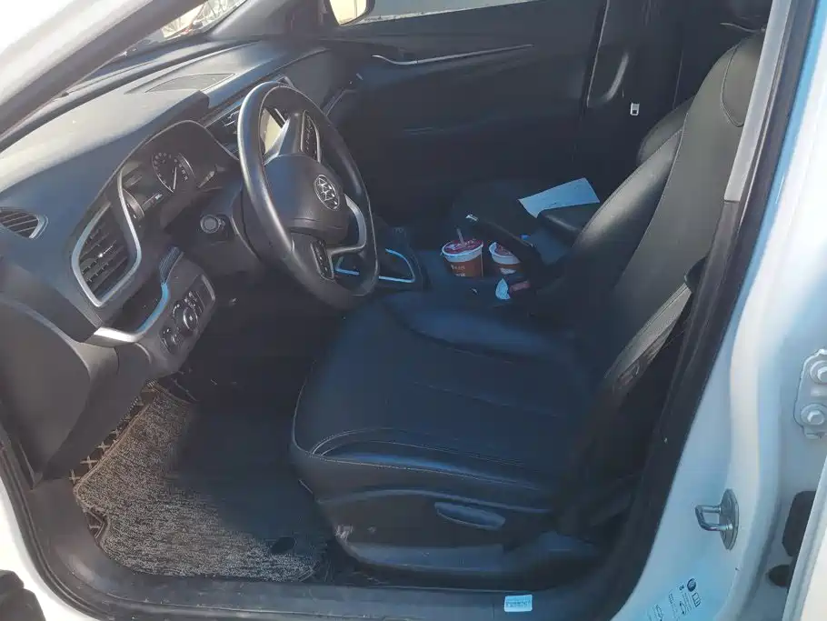 Buick Excelle — миниатюра 9