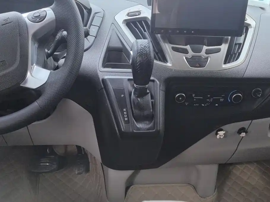 Ford Tourneo — миниатюра 16