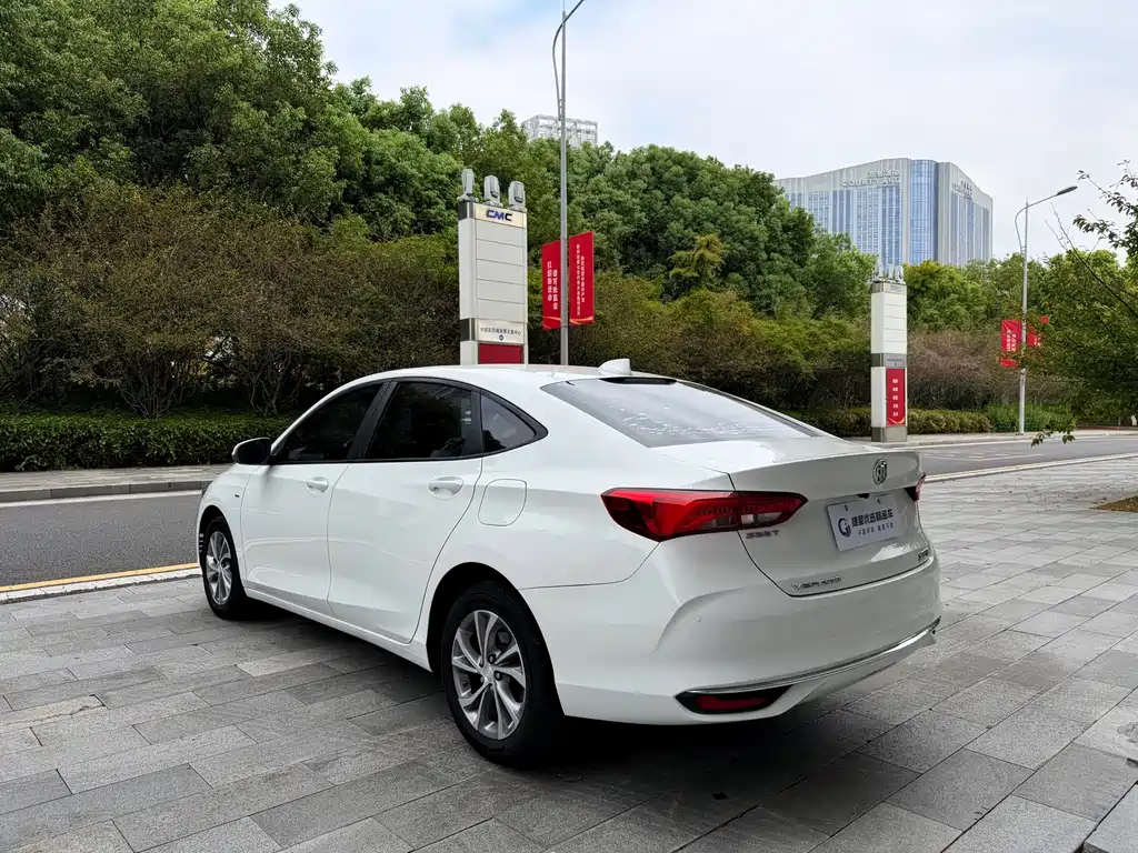 Buick Verano — миниатюра 6