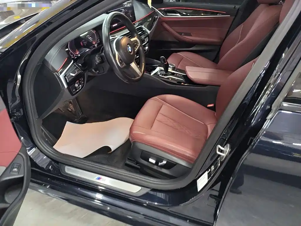 BMW 5 Series — миниатюра 15