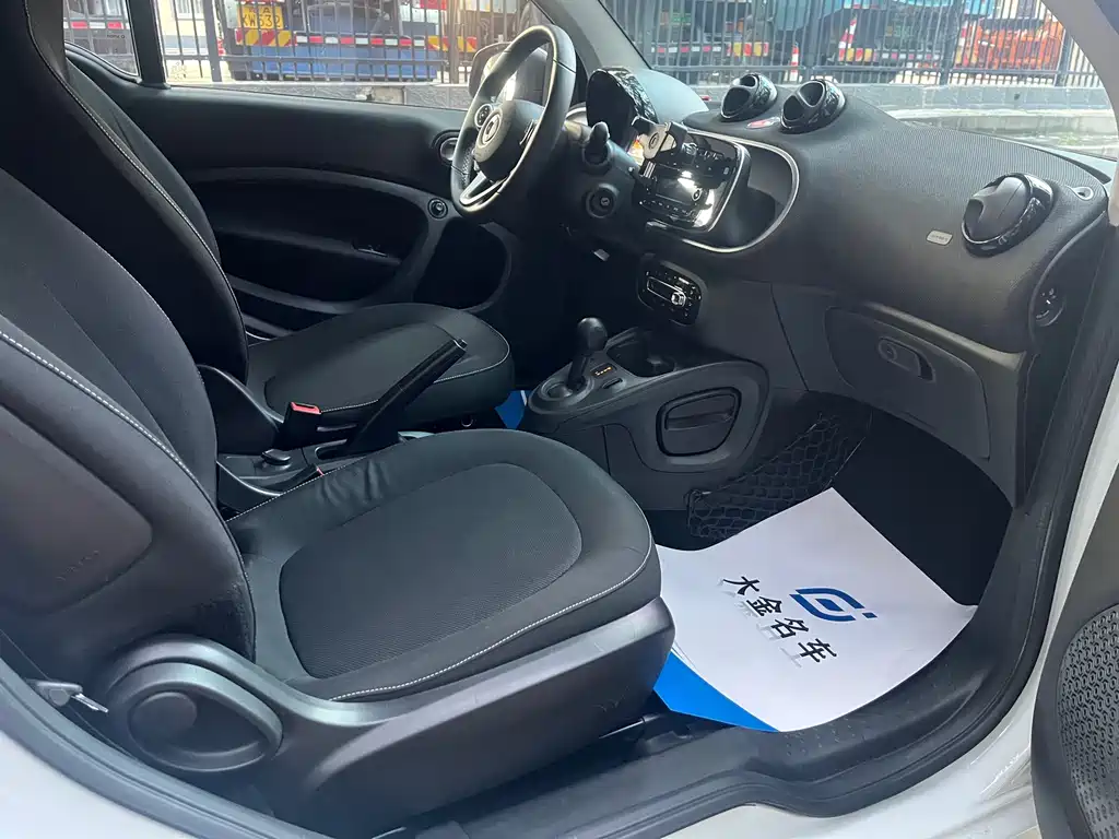 smart Smart Fortwo — миниатюра 6