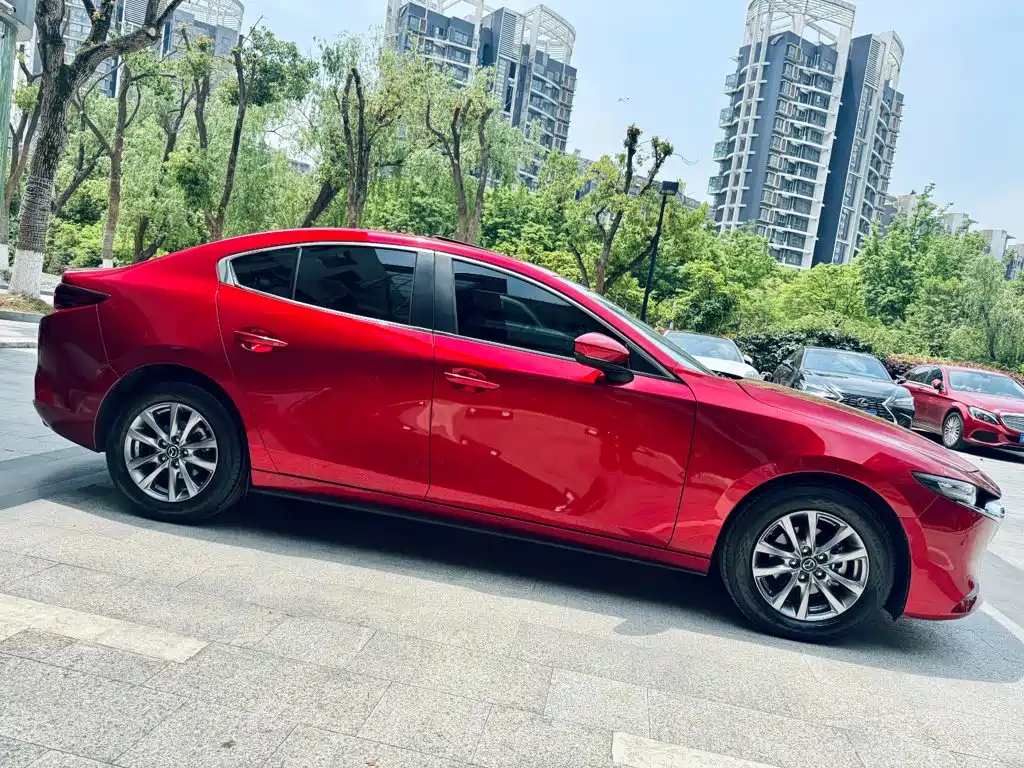 Mazda 3 Axela — миниатюра 2