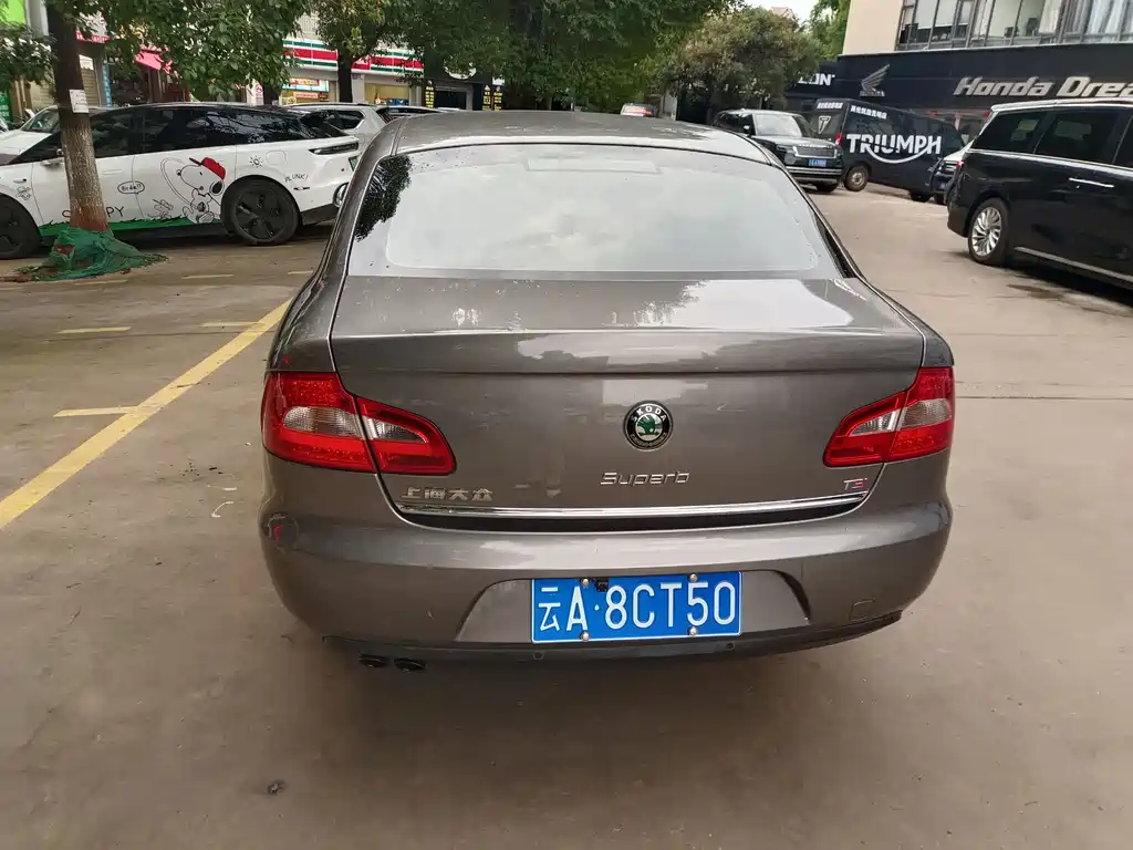 Skoda Superb — миниатюра 17