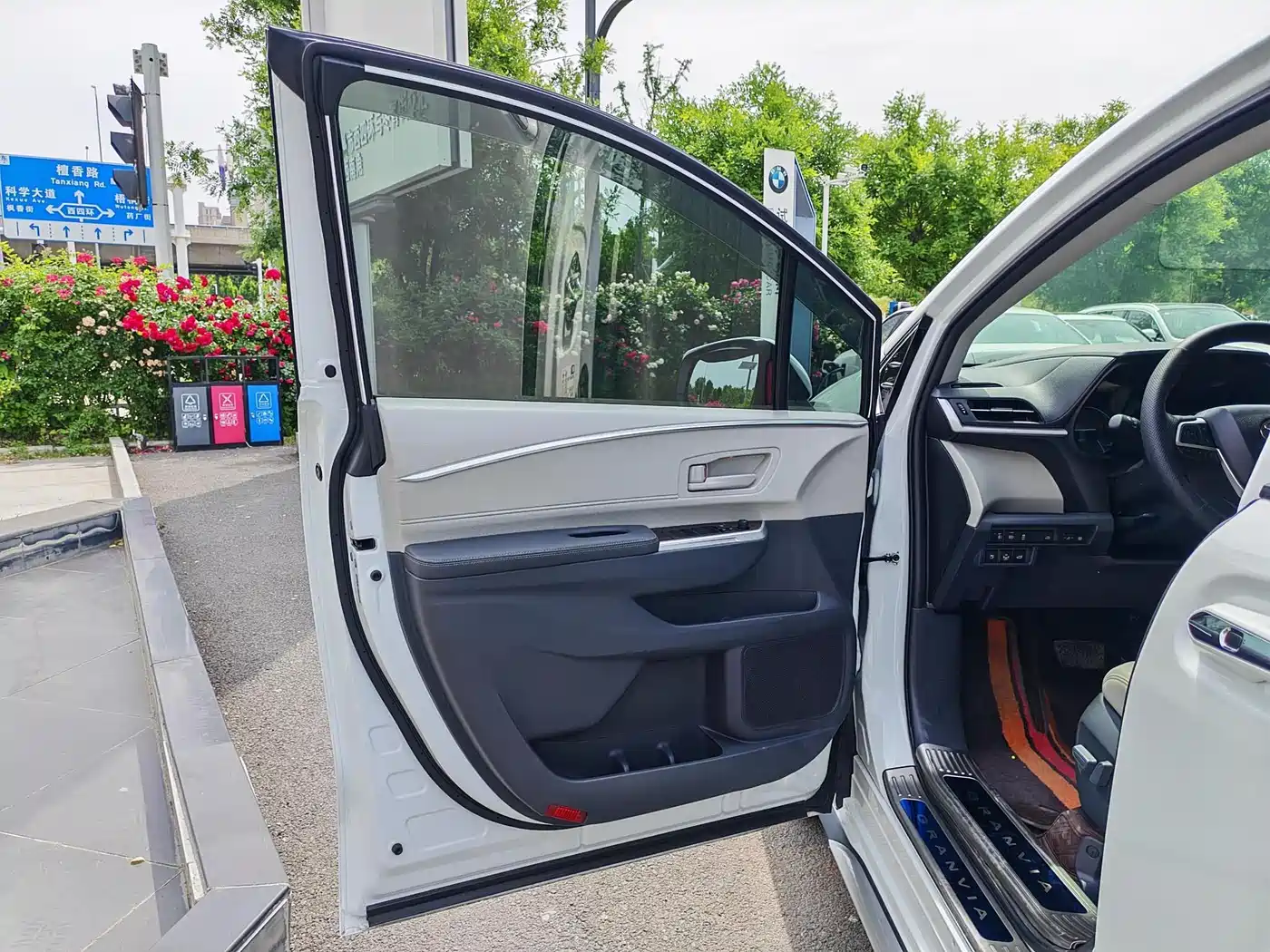 Toyota Grevia 2024 Белый из Китая, фото 3