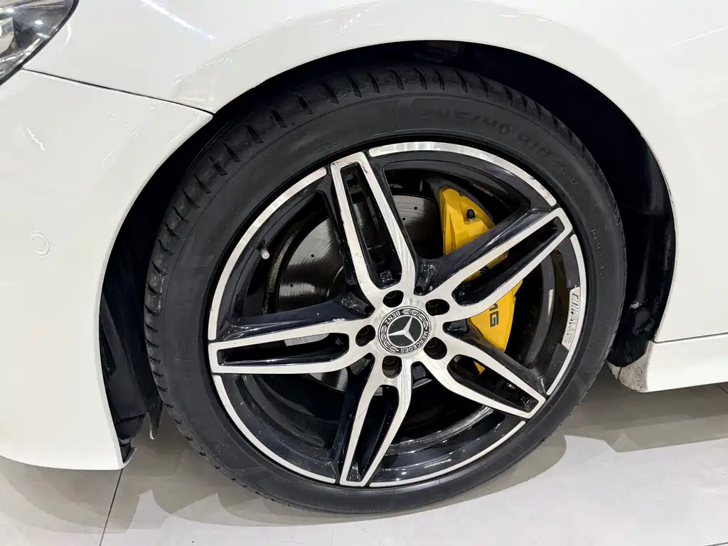 Mercedes-Benz E-Class (Import) — миниатюра 14