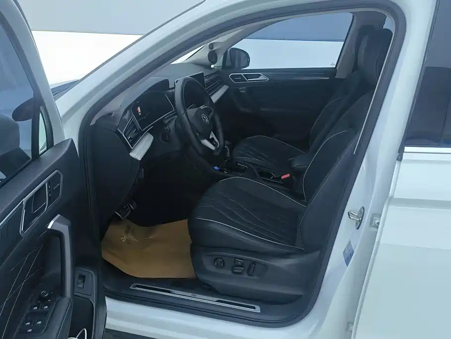 Volkswagen Tiguan L — миниатюра 9