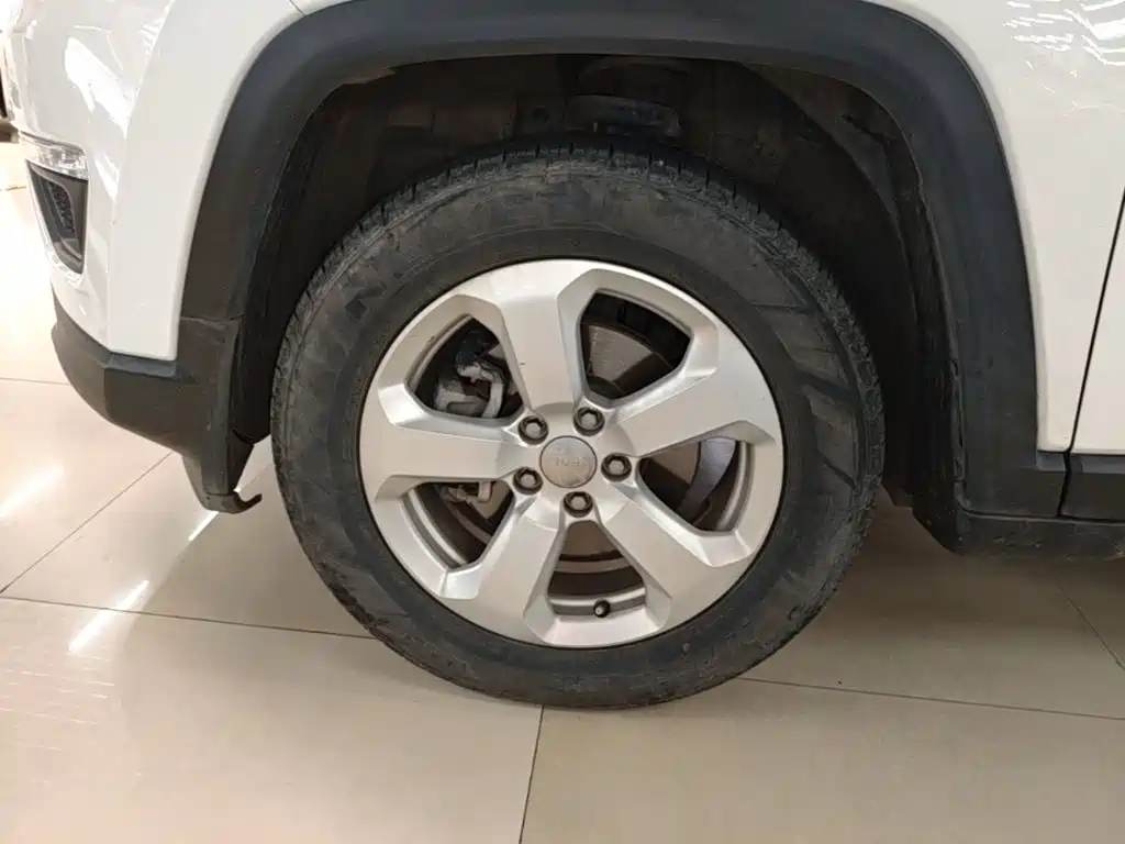 Jeep Compass — миниатюра 23