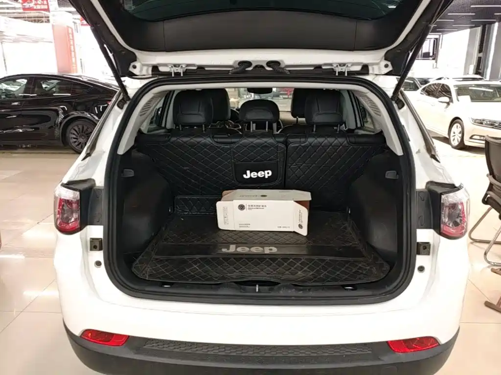 Jeep Compass — миниатюра 19