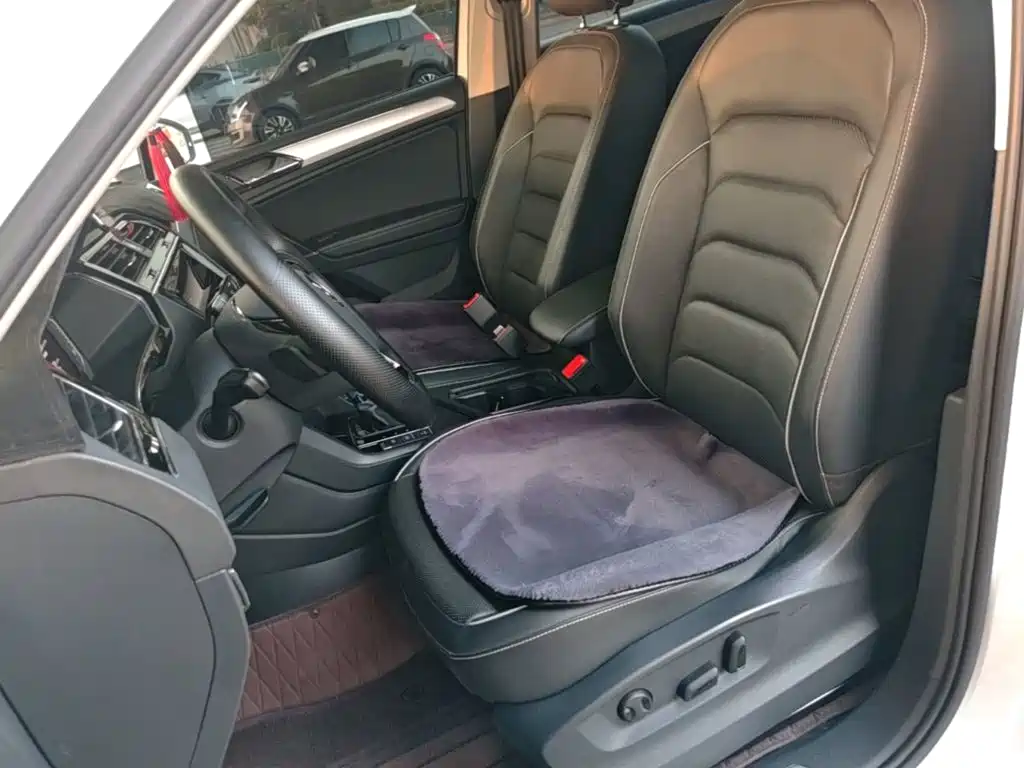 Volkswagen Tiguan L PHEV — миниатюра 15
