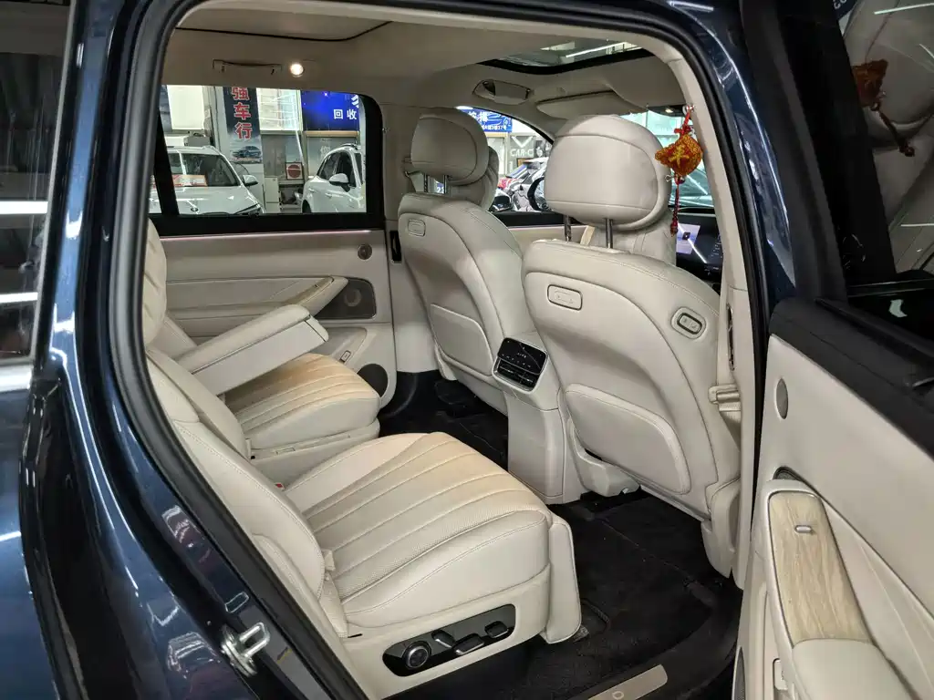 AITO AITO M8 — миниатюра 6