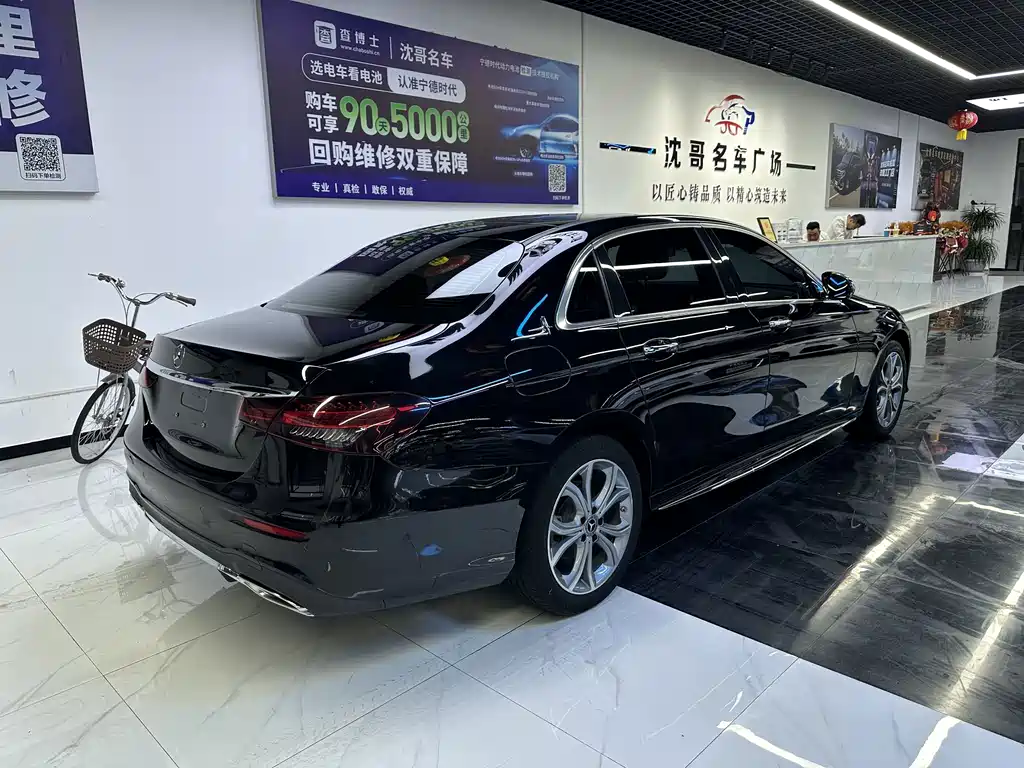 Mercedes-Benz E-Class — миниатюра 9
