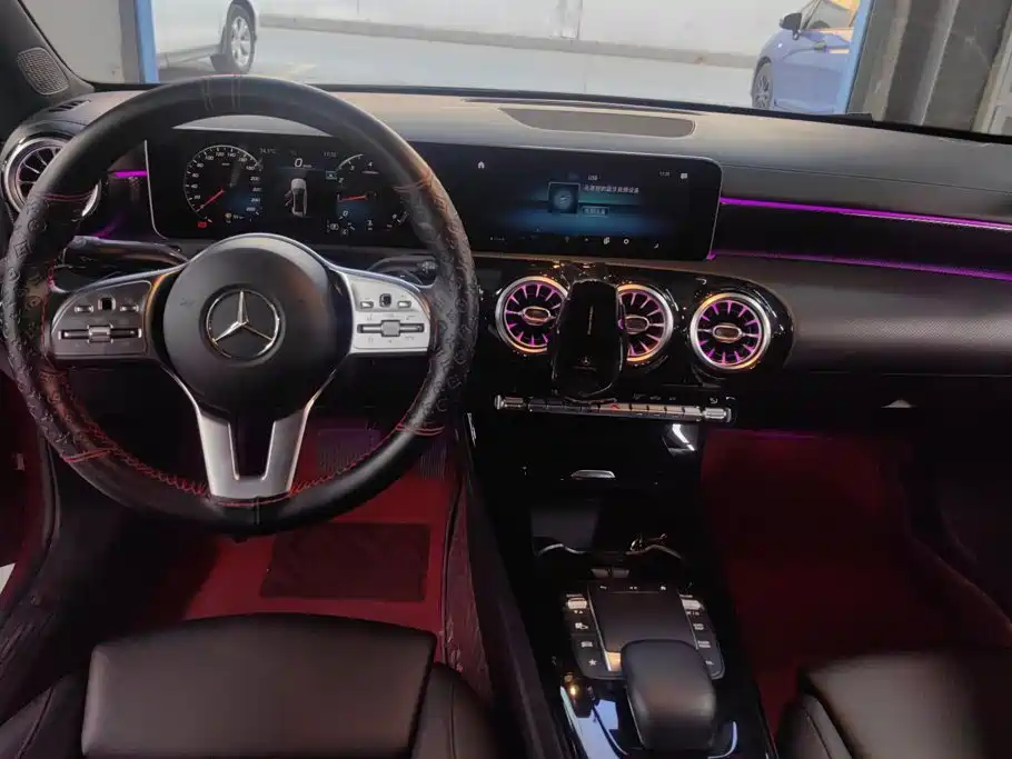 Mercedes-Benz A-Class — миниатюра 12