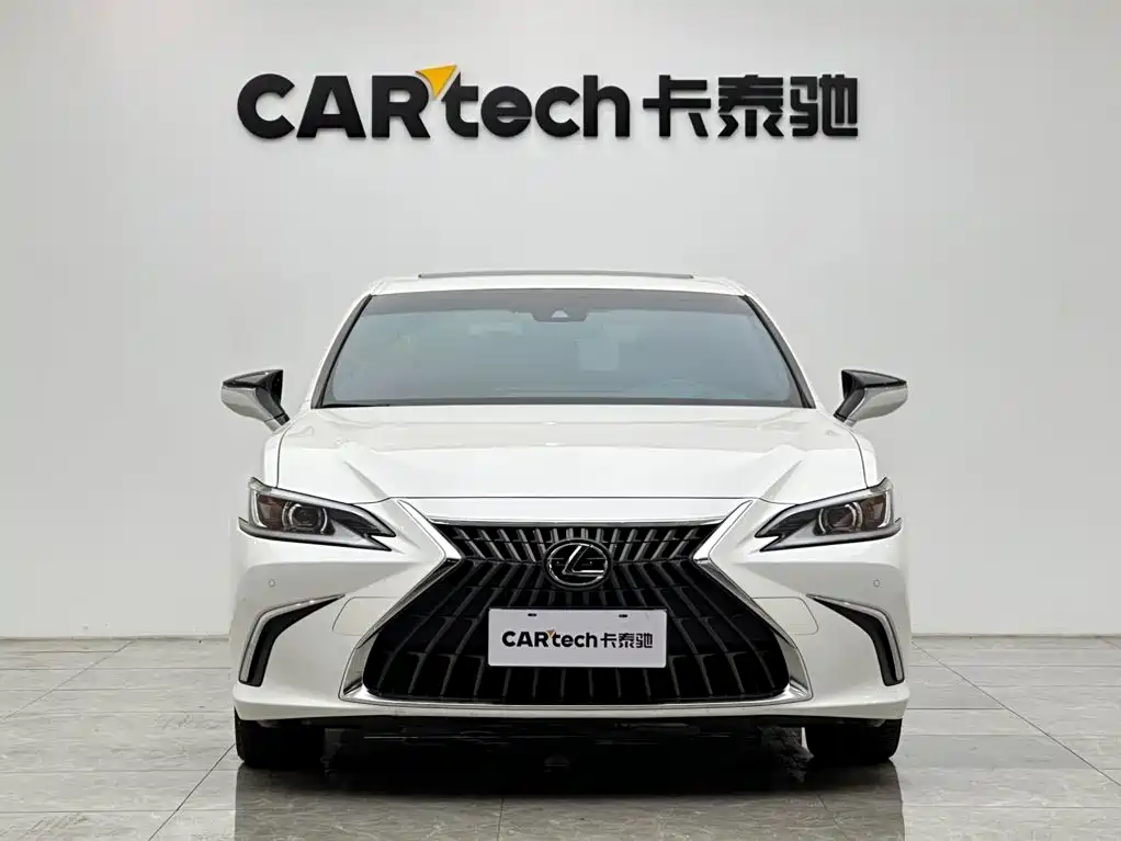 Lexus ES — миниатюра 7