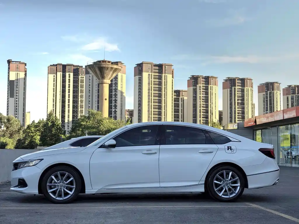 Honda Accord — миниатюра 17