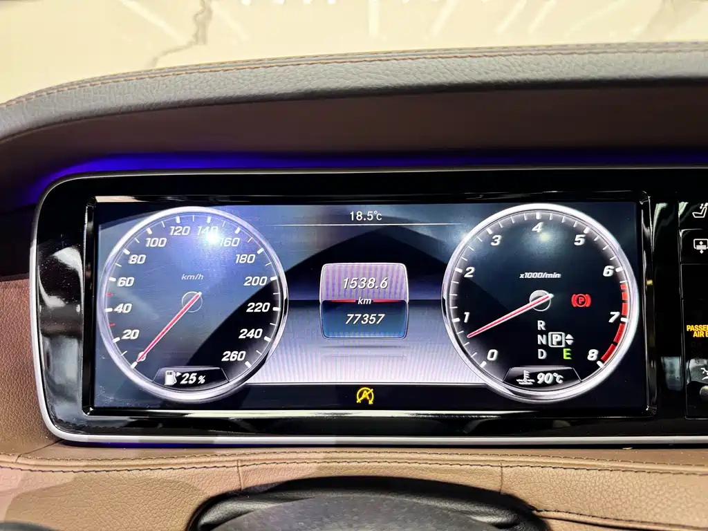 Mercedes-Benz S-Class — миниатюра 13