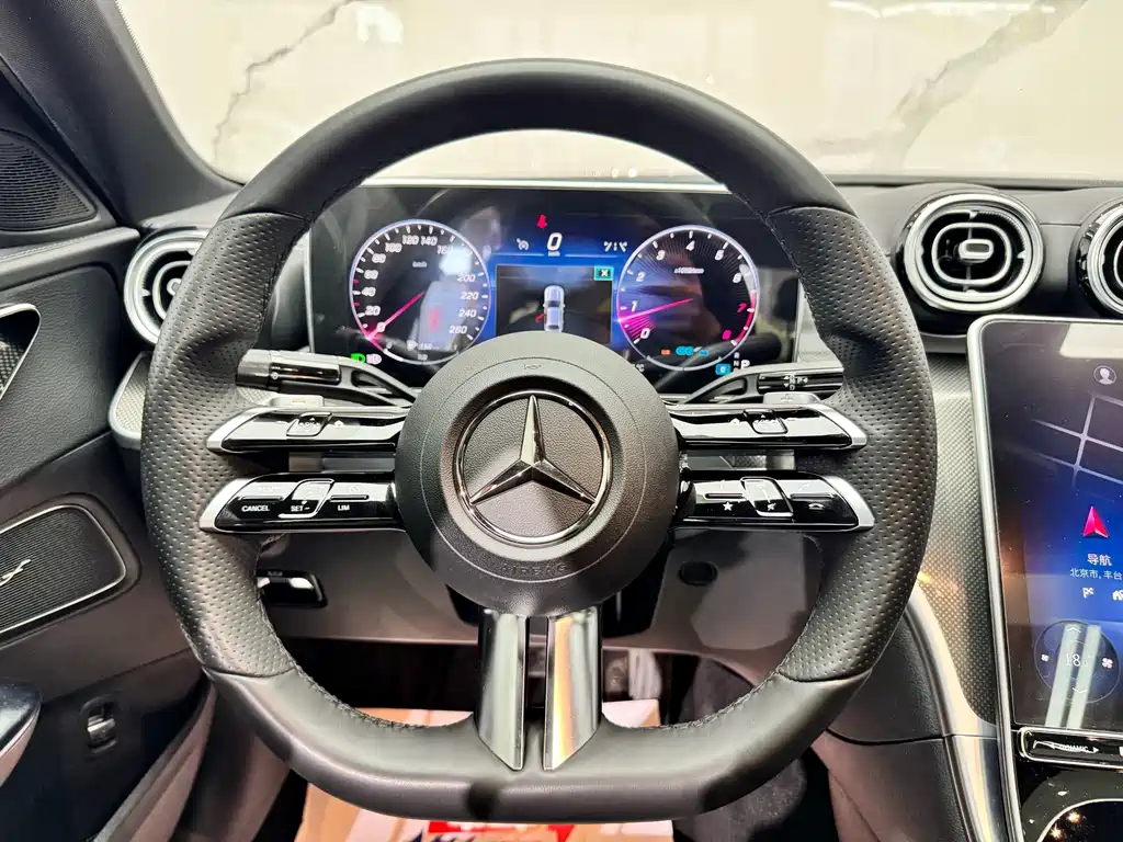 Mercedes-Benz C-Class — миниатюра 10