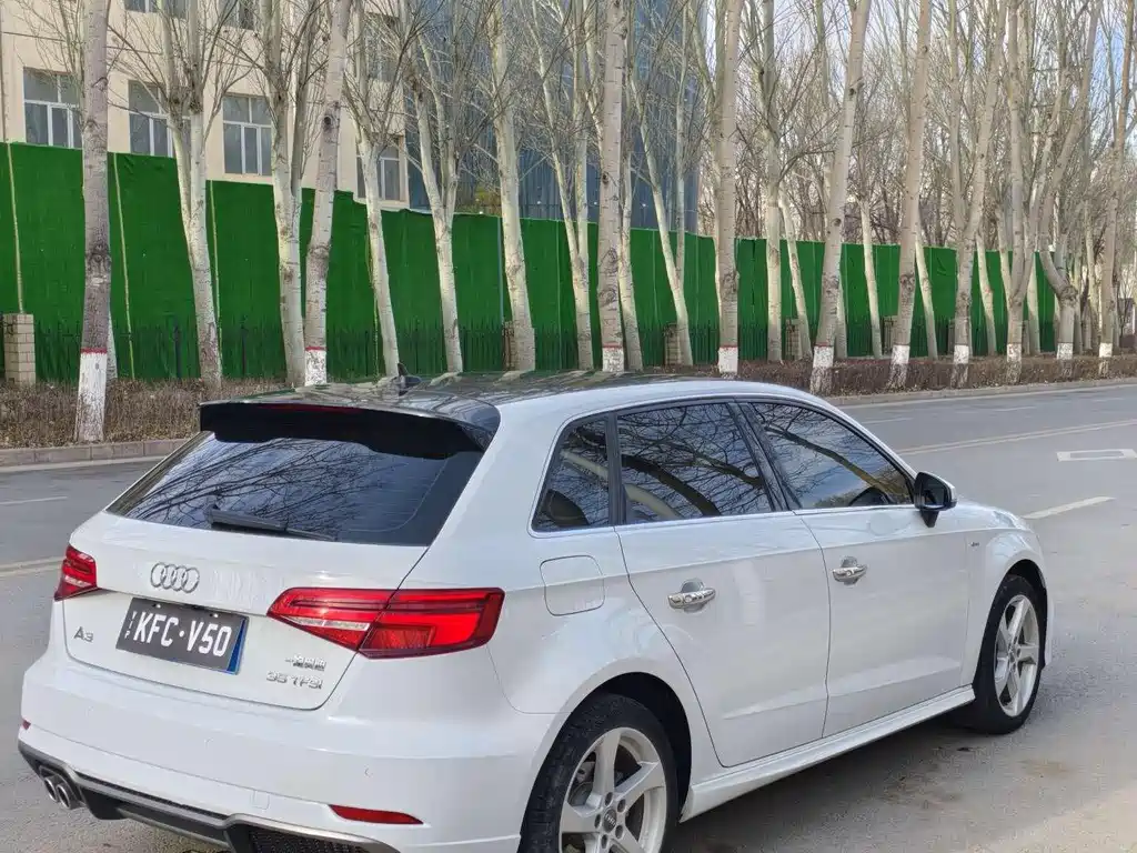 Audi A3 - фото 5