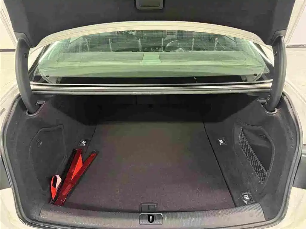 Audi A4L — миниатюра 6